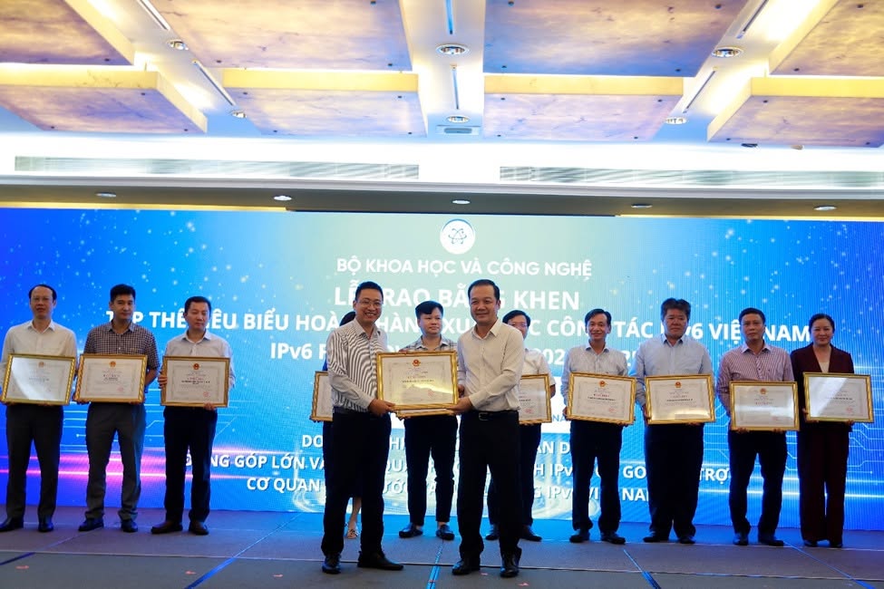 Tập đoàn tiếp tục khẳng định vai trò nòng cốt trong hành trình chuyển đổi số Internet thế hệ mới