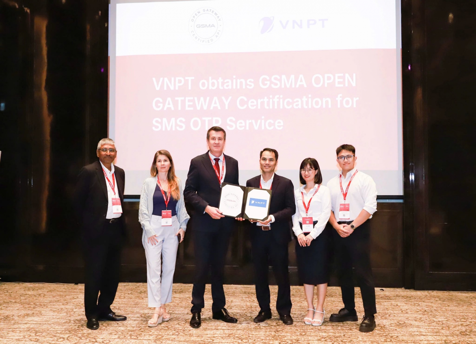 VNPT đạt chứng nhận quốc tế về bảo mật SMS OTP