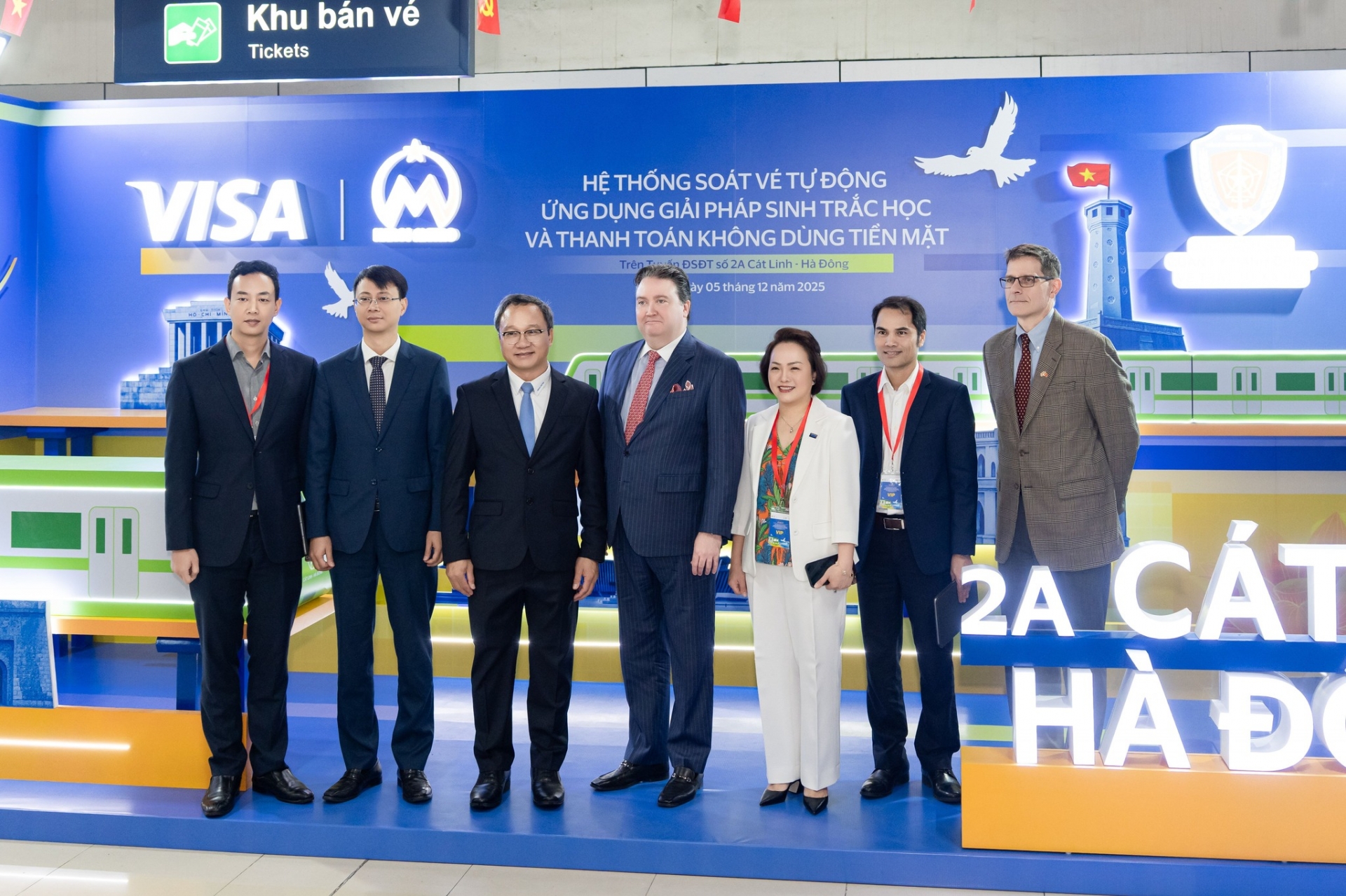 VNPT MONEY accompanies the deployment of cashless payment on the Hanoi metro application