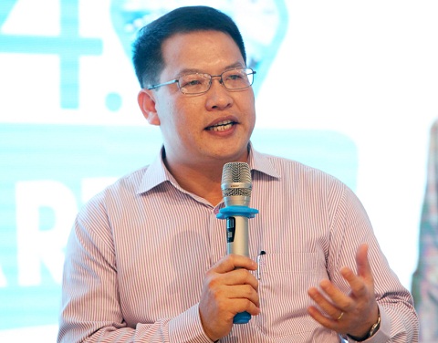 Ông Nguyễn Văn Tấn - Phó Tổng giám đốc VNPT-Media, Phó Trưởng ban Giải thưởng Nhân tài Đất Việt 2017 chia sẻ thông tin tại chương trình. Ảnh: Hữu Nghị.