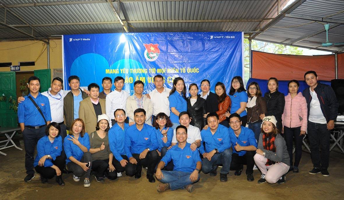 The volunteer team from VNPT-Media Youth Union and VNPT Yen Bai Youth Union